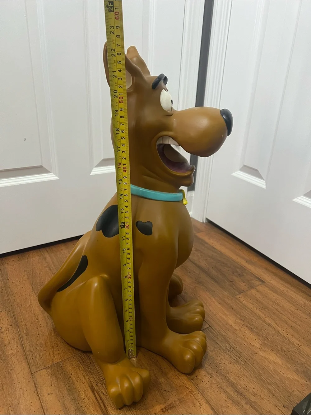 Extremely Rare Tall Hanna Barbera Scooby Doo Big Figurine Statue WB Store
